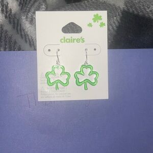 Claire's Bright Green Shamrock Earrings